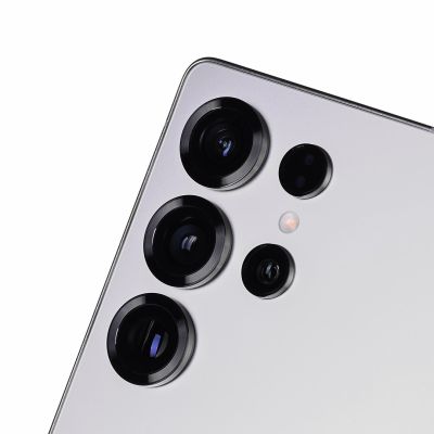 9. Samsung Galaxy S25 Ultra (S938) 12/512GB Titanium Gray