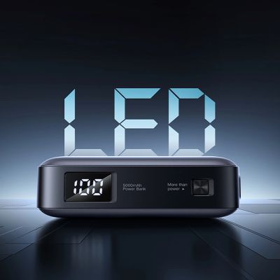 8. Powerbank Ugreen PB503 5000mAh z portem USB-C i zintegrowanym złączem USB-C - szary