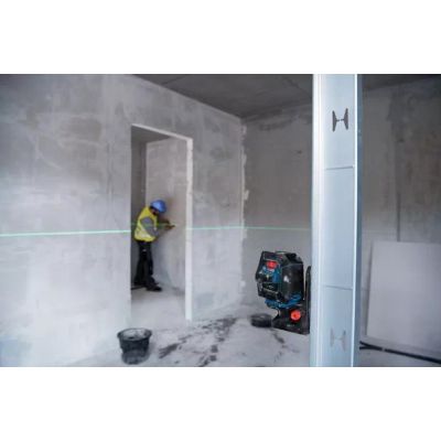 7. Laser krzyżowo-punktowy BOSCH GCL 2-50 G + statyw