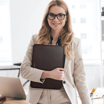 11. Torba Tech-Protect Fleece na laptopa 13-14" - brązowa