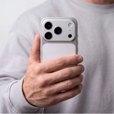 8. Osłona na wyspę aparatu Tech-Protect Camalloy Fit+ na iPhone 18 Pro - srebrna