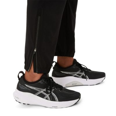 15. Spodnie Asics Core Woven Pant W 2012D176001