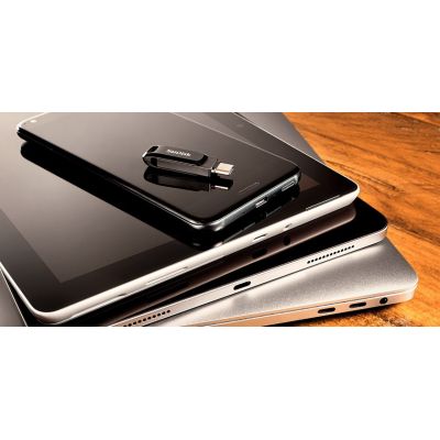 6. Pendrive SanDisk Ultra Dual GO SDDDC3-032G-G46 (32GB; USB 3.0, USB-C; kolor czarny)