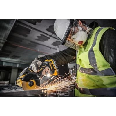 6. DEWALT PRZECINARKA 18V 76mm