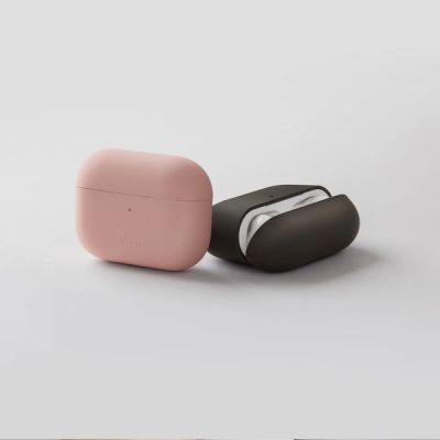 4. Etui UNIQ Silicone na AirPods Pro - lawendowe