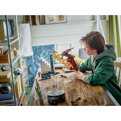 9. LEGO 75428 Star Wars - Droid bojowy z platformą STAP