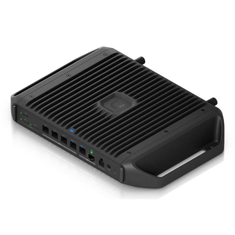 10. Ubiquiti UCG-Industrial gateway/kontroler 1000, 2500, 10000 Mbit/s