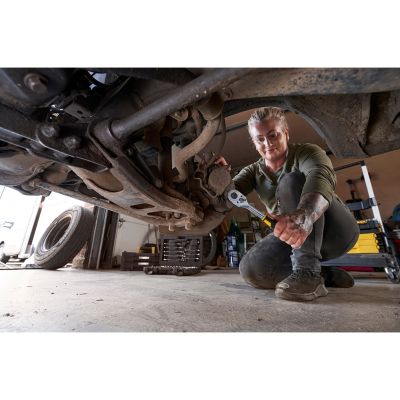 2. Stanley STMT98109-1 zestaw kluczy i narzędzi 142 przyb.