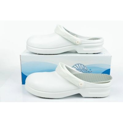 18. Buty robocze medyczne Safeway AD811