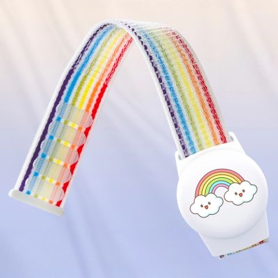 3. Etui z paskiem na AirTag dla dzieci nylonowe na rękę - z tęczowym kolorowym paskiem