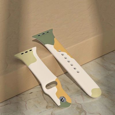 8. Silikonowy pasek Strap Moro bransoletka do zegarka opaska do Apple Watch 42 / 44 / 45 / 49 mm - wzór 1