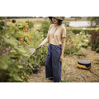 9. Automatyczny bęben z wężem Fiskars 1067549