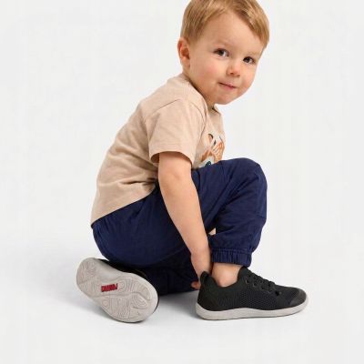 10. Buty dziecięce Reima Barefoot shoes Astelu czarny (5400066B-9990)