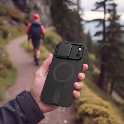 5. Etui Tech-Protect Kevlar Aura MagSafe na iPhone 18 Pro / 17 Pro - czarne