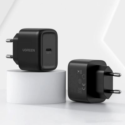 8. Ugreen ładowarka sieciowa USB Typ C 25W Power Delivery + kabel USB Typ C 2m czarny (50581)