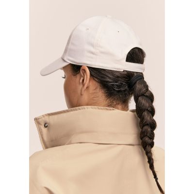 2. Czapka CASALL Casual Logo Cap kolor biały