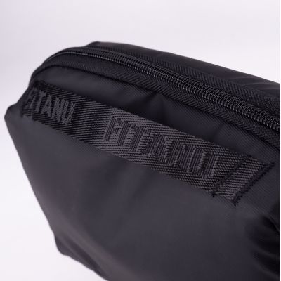 6. Kosmetyczka WASHI