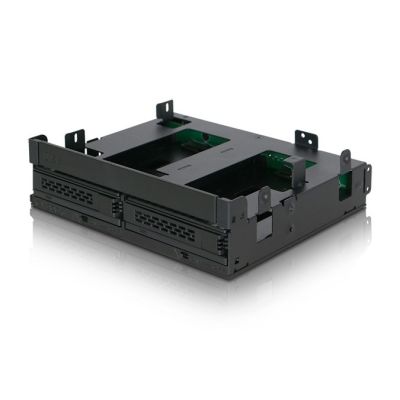 3. Icy Dock MB732SPO-B panel drive bay Czarny