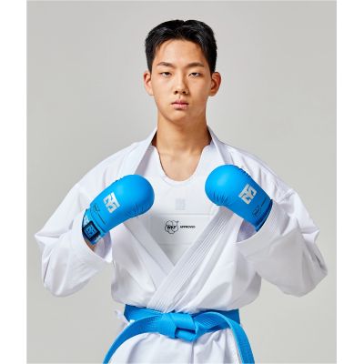 5. Elastyczny męski ochraniacz tułowia Karate WKF | MOOTO
