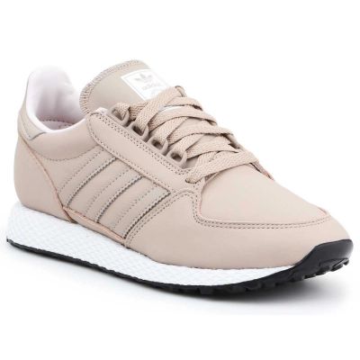 7. Buty adidas Forest Grove W EE8967