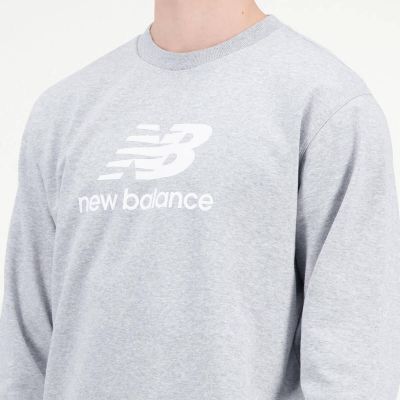 4. Bluza New Balance  ESSENTIALS STACKED LOGO FRENC AG M MT31538AG
