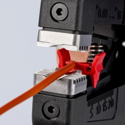 4. Szczypce do ściągania izolacji KNIPEX PreciStrip 16