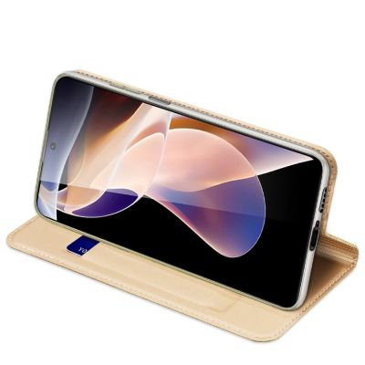 6. Dux Ducis Skin Pro kabura etui pokrowiec z klapką Poco M4 Pro 5G złoty