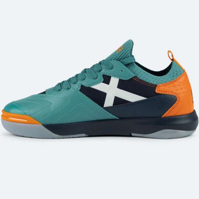 2. Buty piłkarskie Munich Gresca 2.0 IN M 3003007