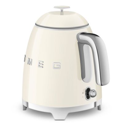 6. Czajnik SMEG KLF05CREU mini 0,8L creme