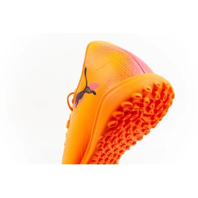 7. Puma buty męskie sportowe turfy Future 8 Play TT obuwie piłkarskie pomarańczowe
