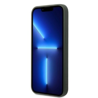 5. Etui Guess Silicone Logo Plate MagSafe na iPhone 13 - zielone