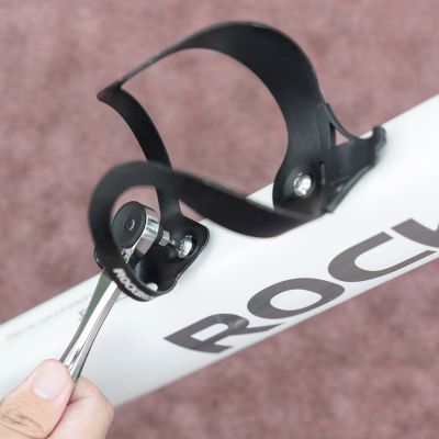 5. Zestaw narzędzi rowerowych Rockbros z mini grzechotką i bitami - półprzezroczysty, zielony