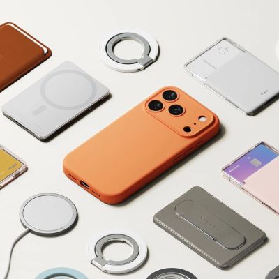 9. Etui Ringke Silicone Magnetic MagSafe na iPhone 17 Pro Max - pomarańczowe