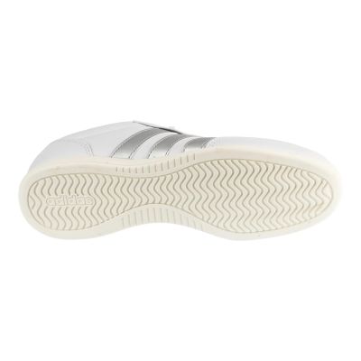 4. adidas Barreda Lo HQ7386 Białe 36