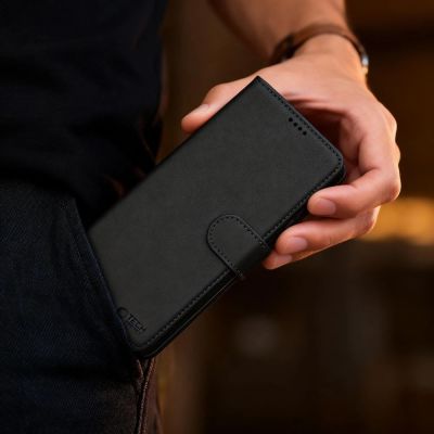 11. Etui Tech-Protect Wallet MagSafe na Samsung Galaxy S26 - czarne matowe