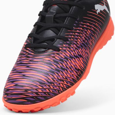 4. Buty piłkarskie Puma Future 8 Play TT Jr 108396-01