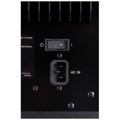 6. Yamaha HS8S - Aktywny 8-calowy subwoofer z systemem Bass Reflex