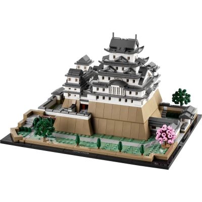 12. LEGO Architecture 21060 Zamek Himeji