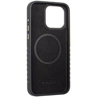 7. Etui Audi Genuine Leather z MagSafe na iPhone 15 Pro - czarno-czerwone