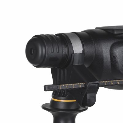 8. Młotowiertarka 800W 2,6J DeWalt D25133K