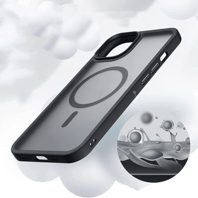 5. Etui Tech-Protect MagMat MagSafe na iPhone 14 Pro - przezroczysto-czarny