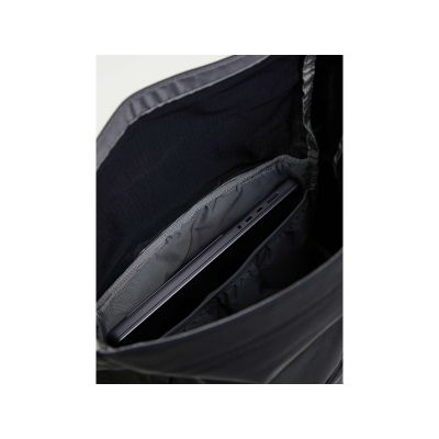 6. Plecak PEAK PERFORMANCE Roll Top Backpack kolor czarny