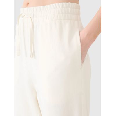 7. Spodnie dresowe joggery damskie 4F 4FWSS25TTROF0994-11S