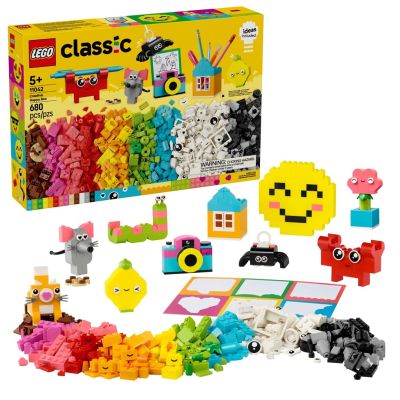 12. LEGO CLASSIC 11042 Kreatywna skrzynka szczęścia