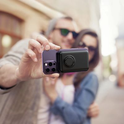 4. Powerbank bezprzewodowy 10000mAh Joyroom JR-W050 20W MagSafe z podstawką + kabel USB-C - czarny