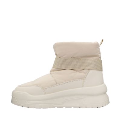 17. Buty Lee Cooper W LCJ-24