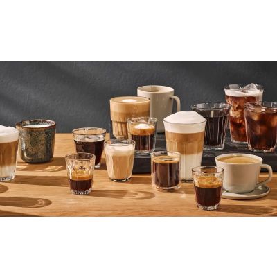 13. Ekspres ciśnieniowy Siemens TP713RO9 EQ700 (czarny; 19 barów)