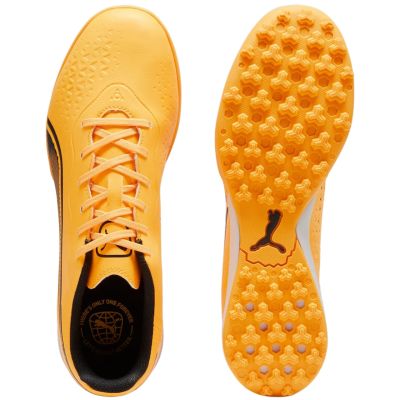 8. Buty piłkarskie Puma King Match TT M 107260 05