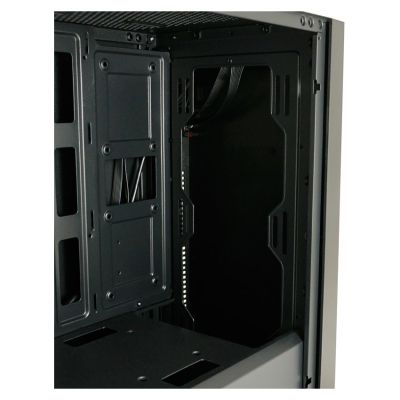 10. LC-Power 2016MB Micro Tower Czarny