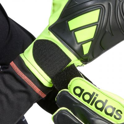 4. Rękawice bramkarskie adidas Copa Club JN5340
